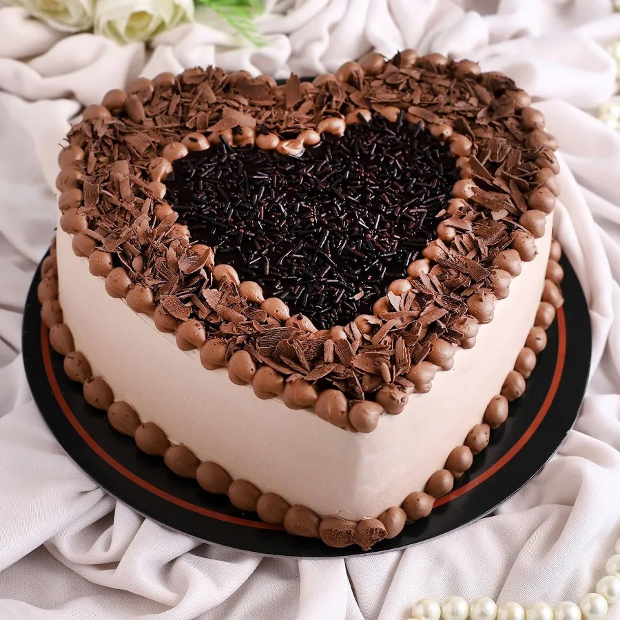 Delicious Heart Shaped Chocolate Cake image